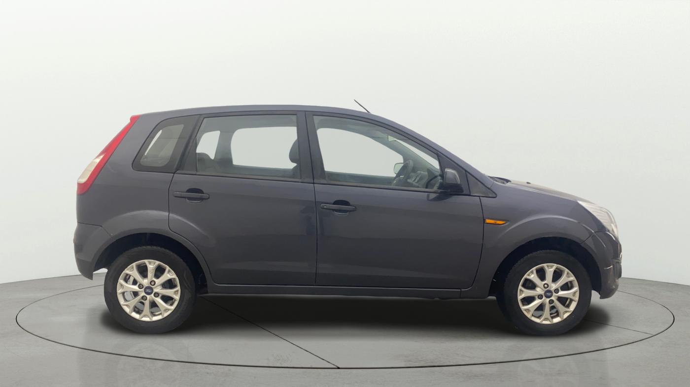 2014 Ford Figo TITANIUM 1.2 PETROL, Petrol, Manual, 58,275 km, Right Side View