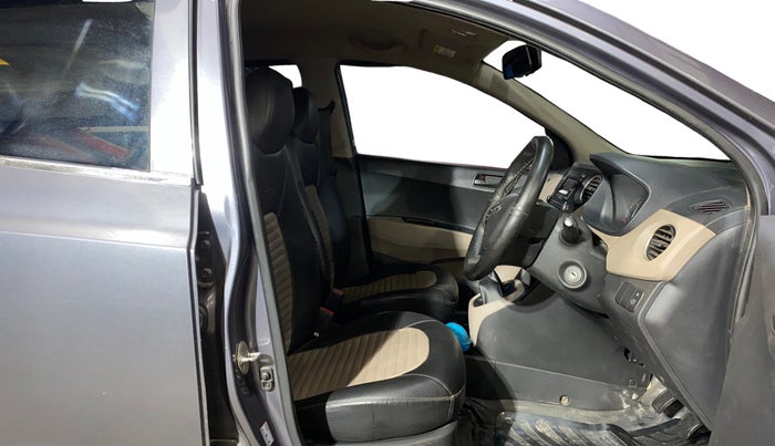 2019 Hyundai Grand i10 MAGNA 1.2 KAPPA VTVT, Petrol, Manual, 28,161 km, Right Side Front Door Cabin