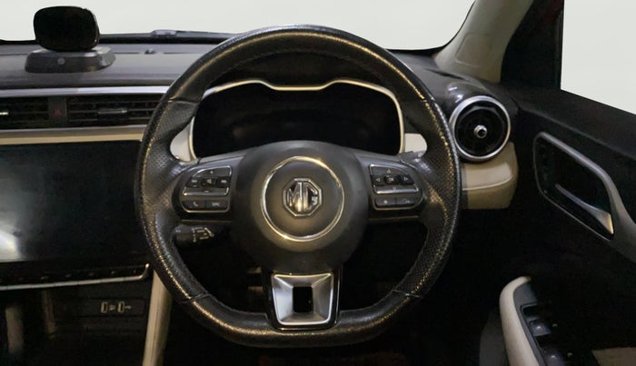 2021 MG ASTOR SHARP 1.5 MT, Petrol, Manual, 33,941 km, Steering Wheel Close Up