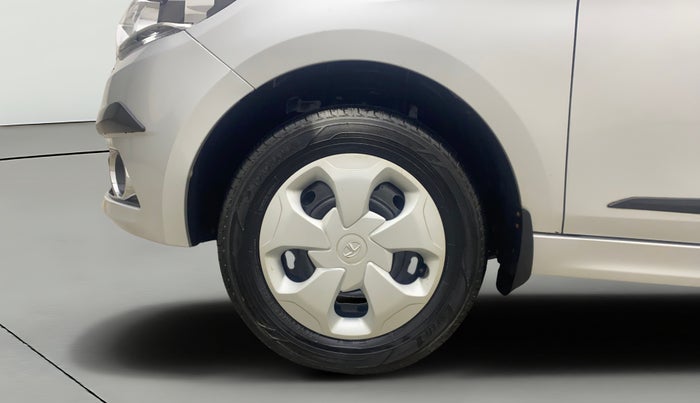 2017 Tata Tiago XZ PETROL, Petrol, Manual, 45,969 km, Left Front Wheel