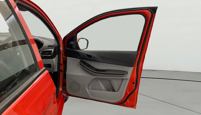 2021 Tata Tiago XT PETROL, Petrol, Manual, 40,987 km, RHS Front Door