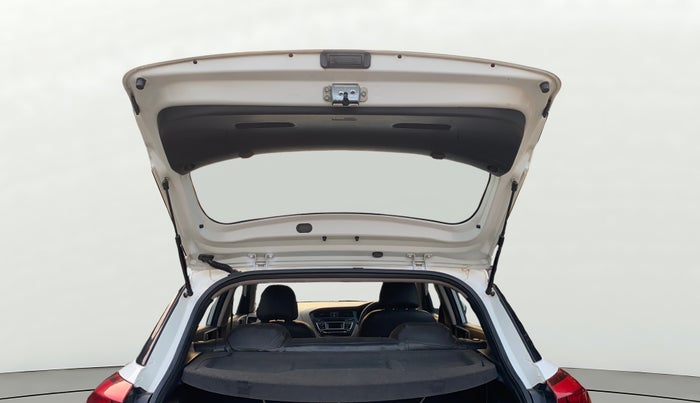 2017 Hyundai Elite i20 SPORTZ 1.2, Petrol, Manual, 63,888 km, Boot Door Open