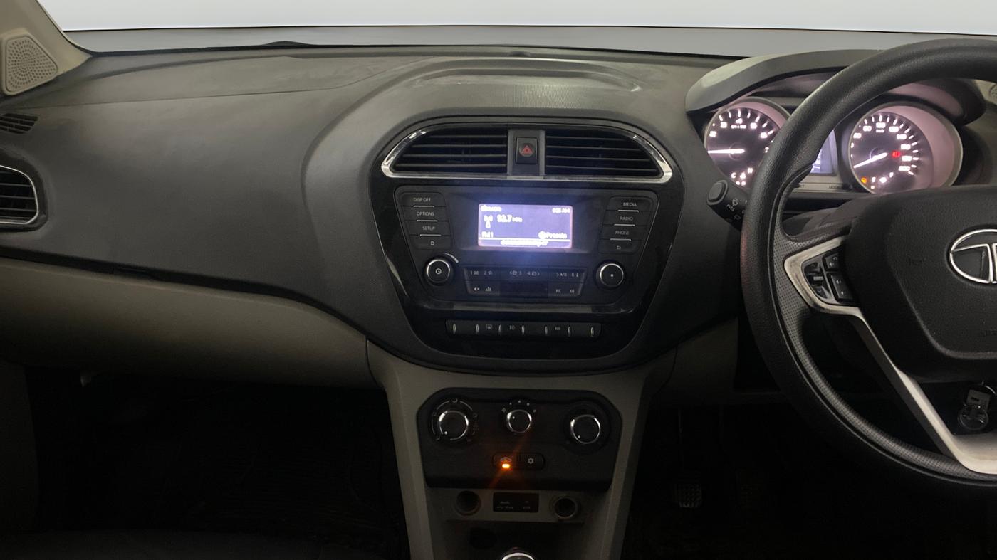 2016 Tata Tiago XZ PETROL, Petrol, Manual, 39,177 km, Air Conditioner