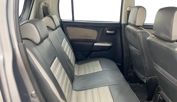 2015 Maruti Wagon R 1.0 VXI, Petrol, Manual, 1,15,577 km, Right Side Rear Door Cabin