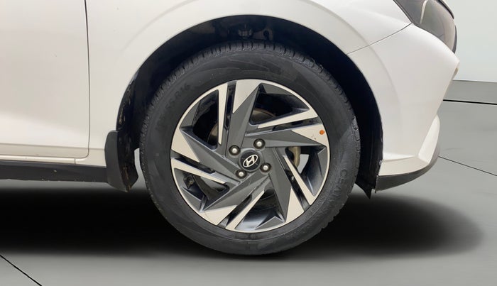 2022 Hyundai NEW I20 Asta (O) 1.0 Turbo DCT Dual Tone, Petrol, Automatic, 44,462 km, Right Front Wheel