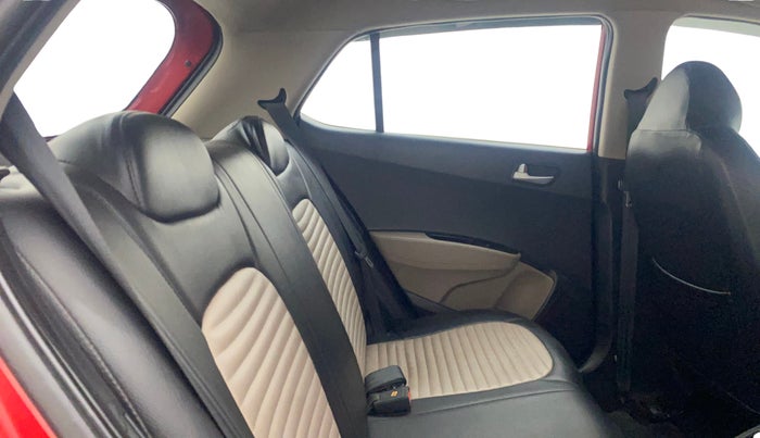 2017 Hyundai Grand i10 SPORTZ (O) AT 1.2 KAPPA VTVT, Petrol, Automatic, 29,408 km, Right Side Rear Door Cabin