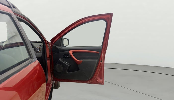 2017 Renault Duster RXS CVT, Petrol, Automatic, 42,070 km, RHS Front Door