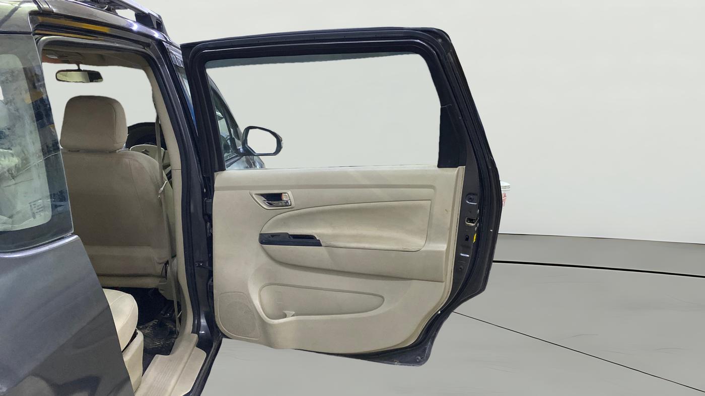 2016 Maruti Ertiga VDI SHVS, Diesel, Manual, 80,219 km, RHS Rear Door