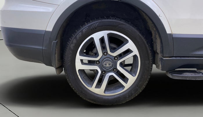 2018 Tata Hexa XTA 4X2 7 STR, Diesel, Automatic, 62,654 km, Right Rear Wheel