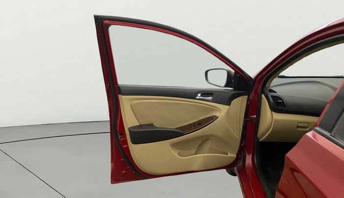 2015 Hyundai Verna FLUIDIC 4S 1.6 VTVT S(O), Petrol, Manual, 42,595 km, LHS Front Door