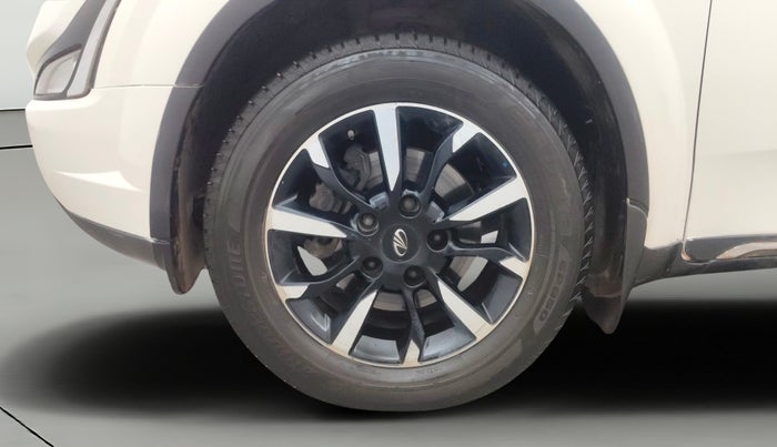 2018 Mahindra XUV500 W11 AT, Diesel, Automatic, 81,037 km, Left Front Wheel