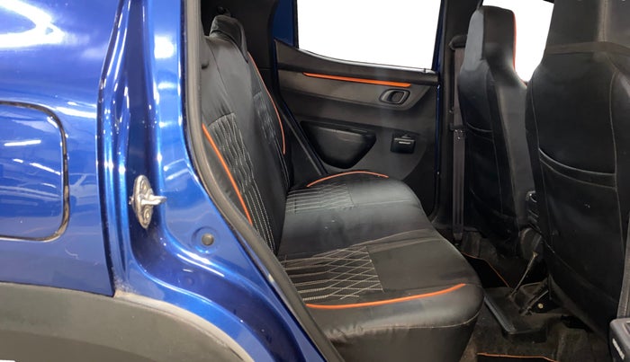 2017 Renault Kwid CLIMBER 1.0 AMT, Petrol, Automatic, 33,082 km, Right Side Rear Door Cabin