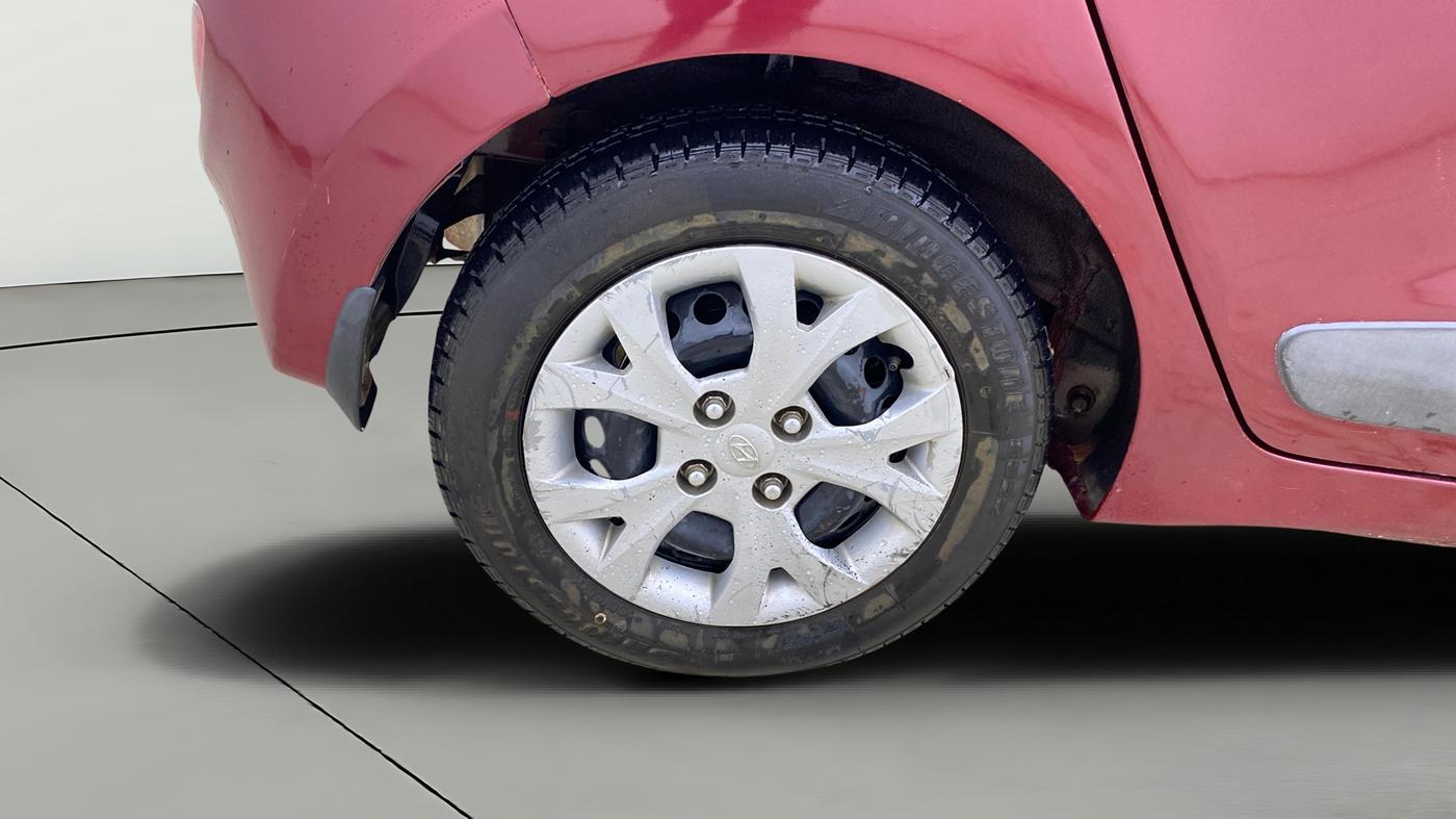 2015 Hyundai Grand i10 SPORTZ 1.2 KAPPA VTVT, Petrol, Manual, 75,440 km, Right Rear Wheel