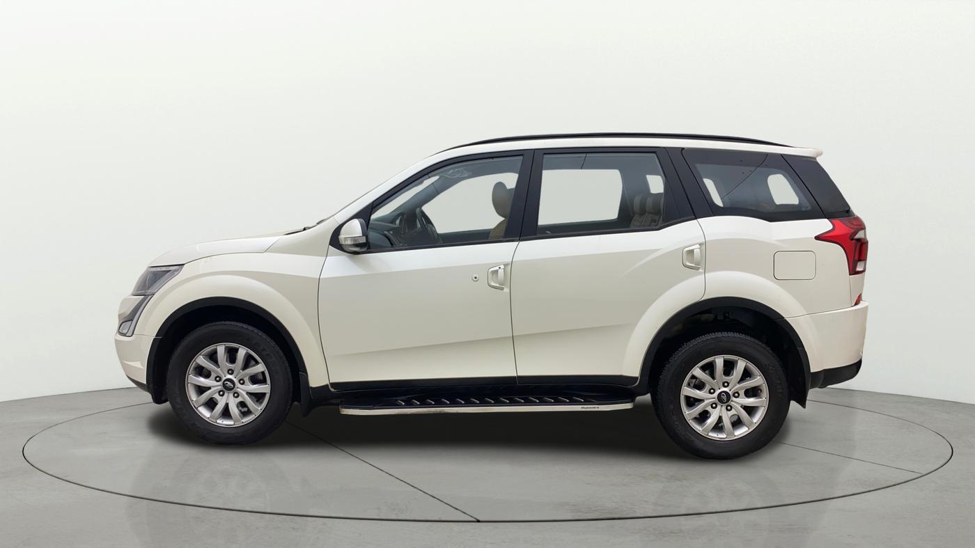 2020 Mahindra XUV500 W7, Diesel, Manual, 79,824 km, Left Side