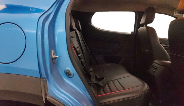 2022 Renault Kiger RXZ TURBO MT, Petrol, Manual, 22,139 km, Right Side Rear Door Cabin