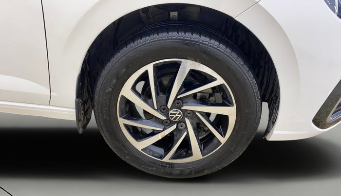 2023 Volkswagen VIRTUS TOPLINE TSI 1.0 MT, Petrol, Manual, 41,340 km, Right Front Wheel