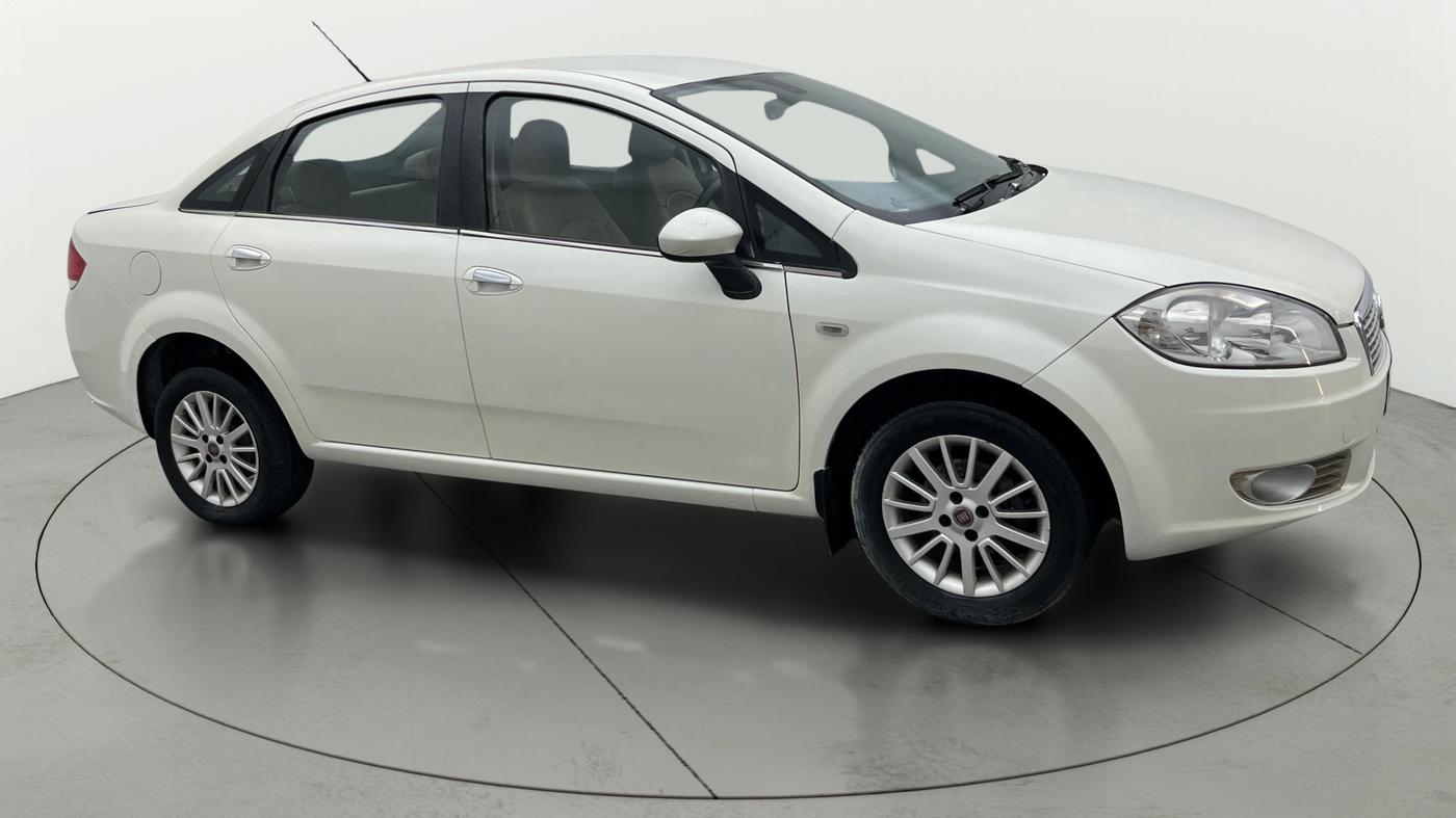2014 Fiat Linea DYNAMIC 1.3 L ADVANCED MULTIJET, Diesel, Manual, 1,12,675 km, Right Front Diagonal