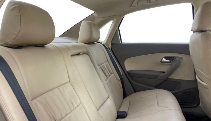 2014 Skoda Rapid 1.6 MPI AMBITION PLUS AT, Petrol, Automatic, 62,605 km, Right Side Rear Door Cabin