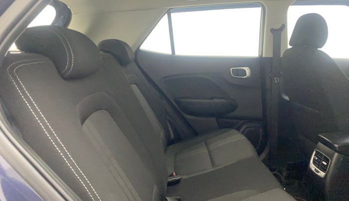 2020 Hyundai VENUE SX PLUS 1.0 TURBO DCT, Petrol, Automatic, 74,380 km, Right Side Rear Door Cabin