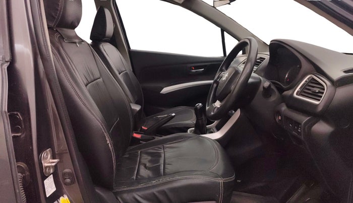 2017 Maruti S Cross ZETA 1.3, Diesel, Manual, 1,30,158 km, Right Side Front Door Cabin