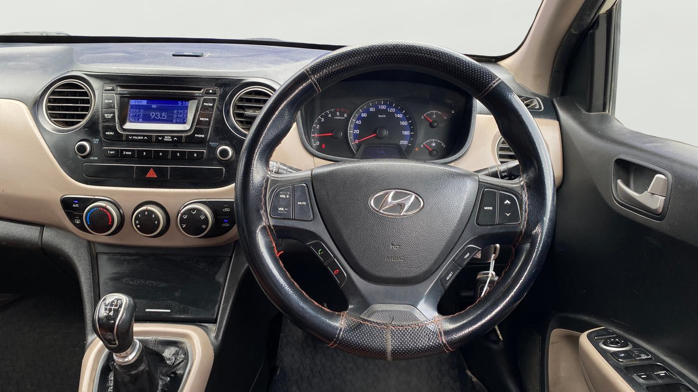 2016 Hyundai Xcent SX 1.1 CRDI, Diesel, Manual, 1,11,875 km, Steering Wheel Close Up