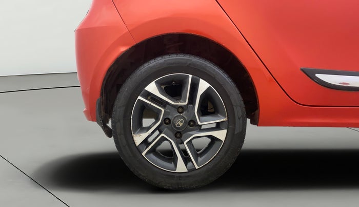 2020 Tata Tiago XZA PLUS PETROL, Petrol, Automatic, 1,25,942 km, Right Rear Wheel