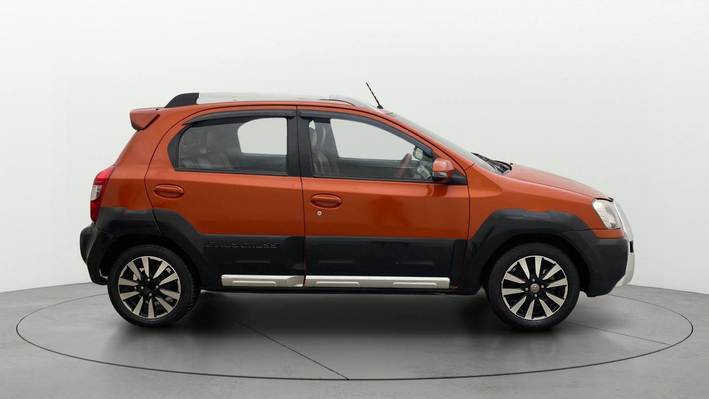 2017 Toyota Etios GD, Diesel, Manual, 86,895 km, Right Side View