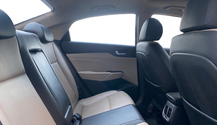 2018 Hyundai Verna 1.6 VTVT SX O, Petrol, Manual, 2,026 km, Right Side Rear Door Cabin