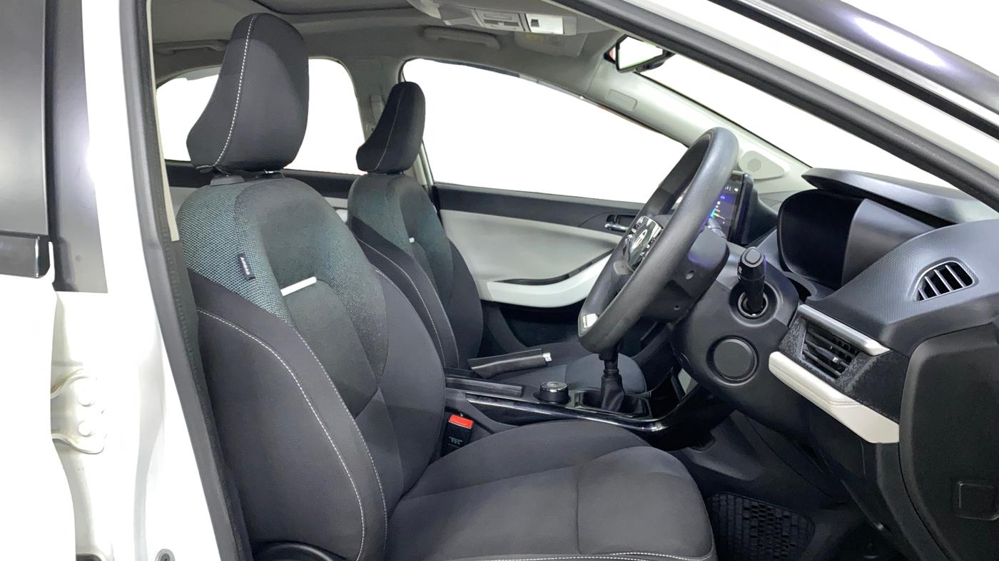 2023 Tata NEXON CREATIVE PLUS S 1.2 REVOTRON 6 MT, Petrol, Manual, 34,726 km, Right Side Front Door Cabin
