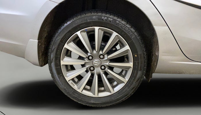 2019 Maruti Ciaz ALPHA  AT 1.5 SHVS PETROL, Petrol, Automatic, 44,903 km, Right Rear Wheel