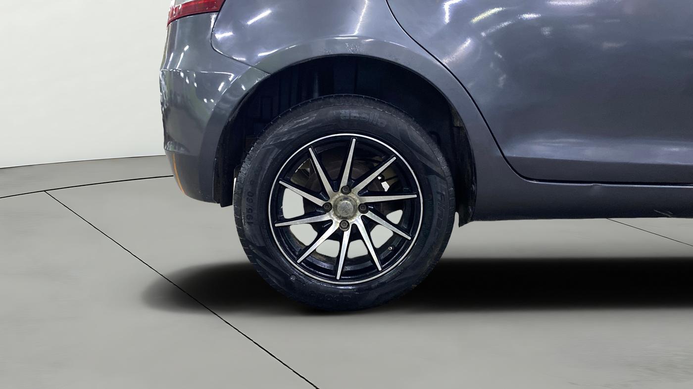 2017 Maruti Swift VXI, Petrol, Manual, 89,606 km, Right Rear Wheel