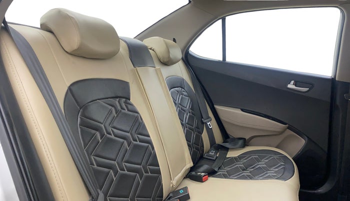 2016 Hyundai Xcent S 1.2, Petrol, Manual, 73,596 km, Right Side Rear Door Cabin