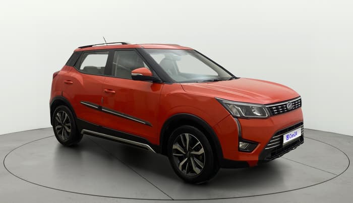 2019 Mahindra XUV300 W8 (O) 1.2 PETROL, Petrol, Manual, 1,00,168 km, Right Front Diagonal