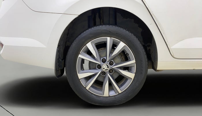 2022 Skoda SLAVIA STYLE 1.0L TSI AT, Petrol, Automatic, 41,072 km, Right Rear Wheel