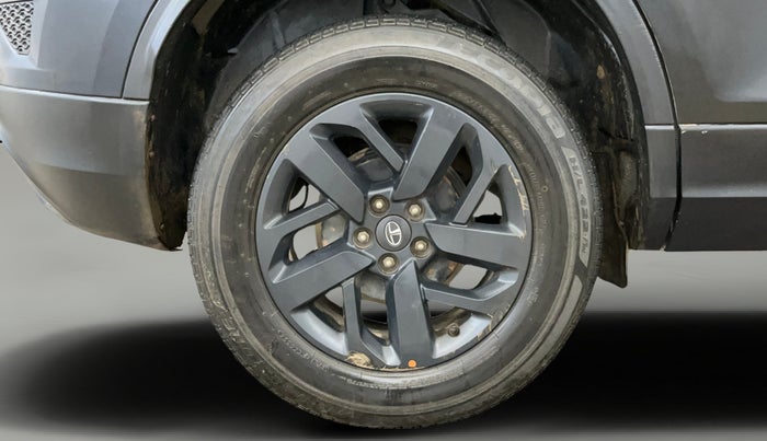 2022 Tata Harrier XT PLUS 2.0L KRYOTEC DARK EDITON, Diesel, Manual, 89,505 km, Right Rear Wheel