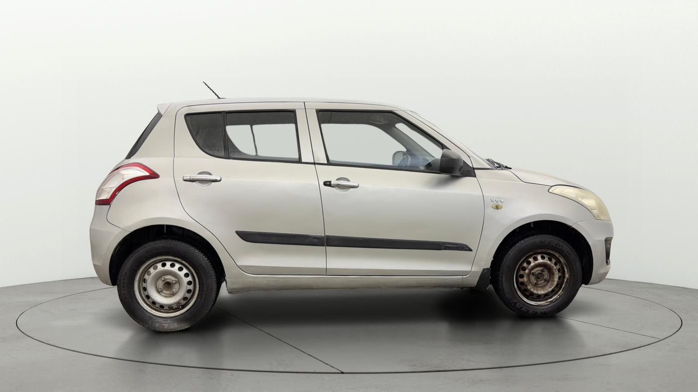 2016 Maruti Swift LXI (O), Petrol, Manual, 1,17,396 km, Right Side View