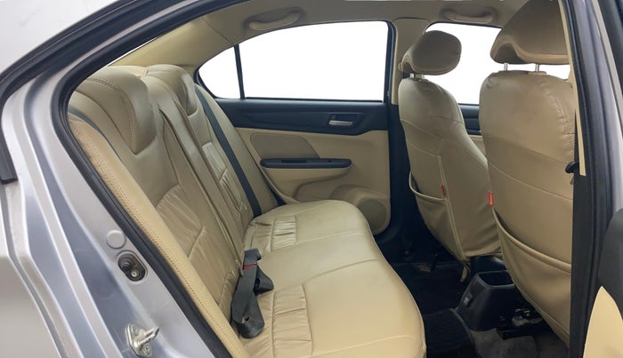 2020 Honda Amaze 1.5L I-DTEC S, Diesel, Manual, 1,15,197 km, Right Side Rear Door Cabin