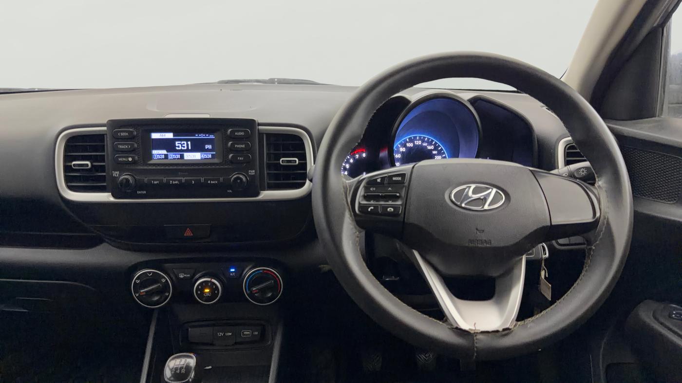 2022 Hyundai VENUE S 1.2, Petrol, Manual, 73,770 km, Steering Wheel Close Up