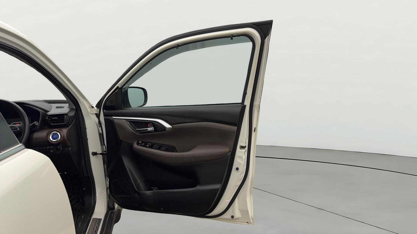 2024 Toyota URBAN CRUISER HYRYDER V HYBRID, Hybrid, Automatic, 30,657 km, RHS Front Door