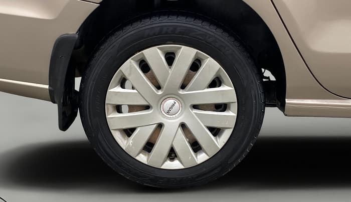 2016 Volkswagen Vento COMFORTLINE 1.2 TSI AT, Petrol, Automatic, 1,18,221 km, Right Rear Wheel