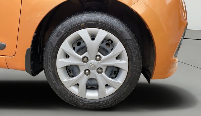 2015 Hyundai Grand i10 SPORTZ 1.2 KAPPA VTVT, Petrol, Manual, 31,692 km, Right Front Wheel