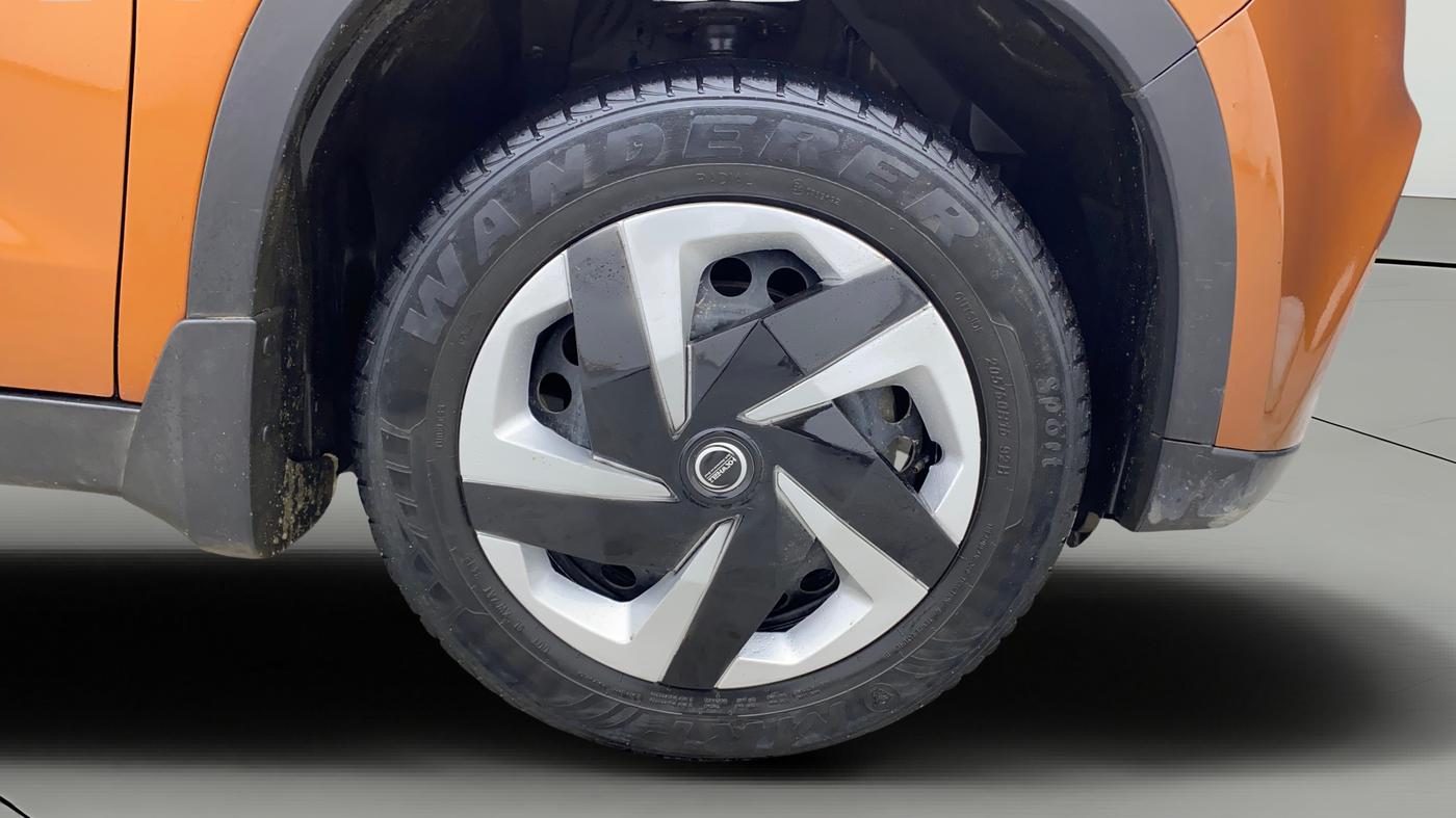 2018 Maruti Vitara Brezza VDI, Diesel, Manual, 76,776 km, Right Front Wheel