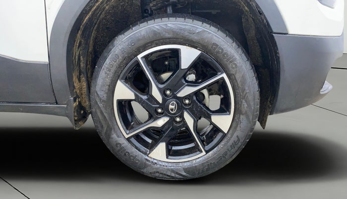 2022 Tata PUNCH ACCOMPLISHED MT, Petrol, Manual, 24,845 km, Right Front Wheel