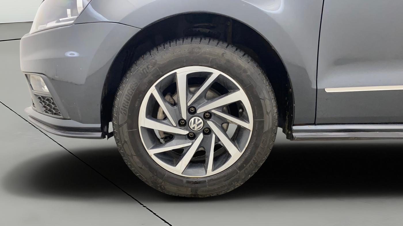 2020 Volkswagen Polo COMFORTLINE PLUS 1.0L MPI, Petrol, Manual, 38,926 km, Left Front Wheel