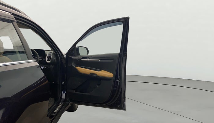 2025 KIA SONET 	 HTX 1.0 TURBO DCT, Petrol, Automatic, 6,189 km, RHS Front Door