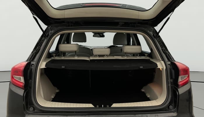 2019 Mahindra XUV300 W8 (O) 1.2 PETROL, Petrol, Manual, 54,222 km, Boot Open Zoomed View