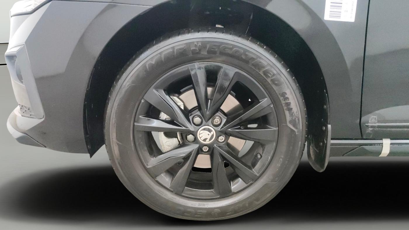 2025 Skoda SLAVIA Sportline 1.0L TSI AT, Petrol, Automatic, 2,384 km, Left Front Wheel