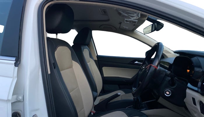 2023 Skoda SLAVIA STYLE 1.0L TSI MT, Petrol, Manual, 27,635 km, Right Side Front Door Cabin