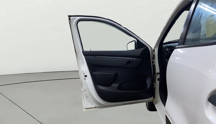 2022 Renault Kwid RXT 1.0 AMT, Petrol, Automatic, 13,105 km, LHS Front Door