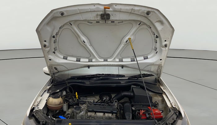 2017 Volkswagen Polo COMFORTLINE 1.2L, Petrol, Manual, 53,815 km, Open Bonet